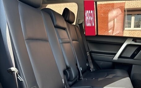 Toyota Land Cruiser Prado 150 рестайлинг 2, 2019 год, 5 900 000 рублей, 27 фотография