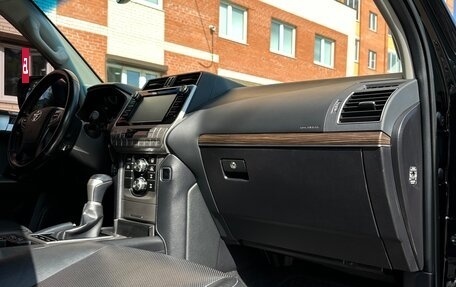 Toyota Land Cruiser Prado 150 рестайлинг 2, 2019 год, 5 900 000 рублей, 23 фотография