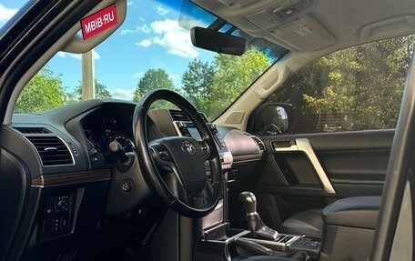 Toyota Land Cruiser Prado 150 рестайлинг 2, 2019 год, 5 900 000 рублей, 19 фотография