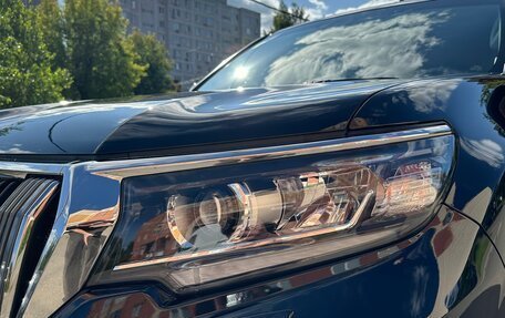 Toyota Land Cruiser Prado 150 рестайлинг 2, 2019 год, 5 900 000 рублей, 32 фотография