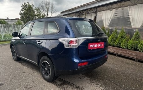 Mitsubishi Outlander III рестайлинг 3, 2014 год, 1 050 000 рублей, 3 фотография