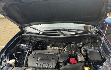 Mitsubishi Outlander III рестайлинг 3, 2014 год, 1 050 000 рублей, 12 фотография