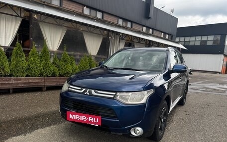 Mitsubishi Outlander III рестайлинг 3, 2014 год, 1 050 000 рублей, 5 фотография