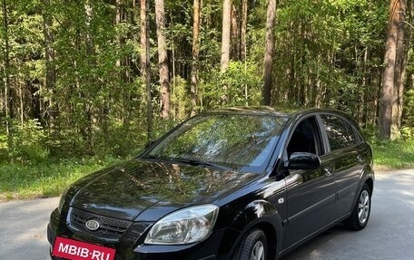 KIA Rio II, 2005 год, 400 000 рублей, 3 фотография