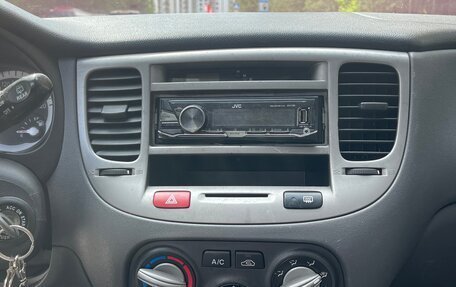 KIA Rio II, 2005 год, 400 000 рублей, 13 фотография