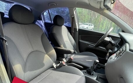 KIA Rio II, 2005 год, 400 000 рублей, 15 фотография