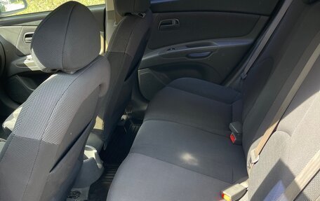 KIA Rio II, 2005 год, 400 000 рублей, 18 фотография