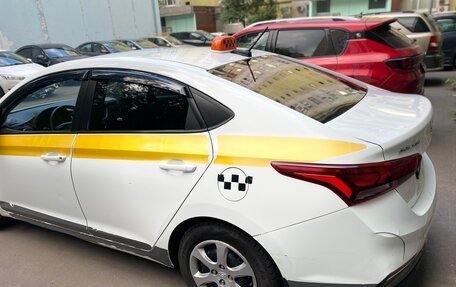 Hyundai Solaris II рестайлинг, 2017 год, 700 000 рублей, 4 фотография