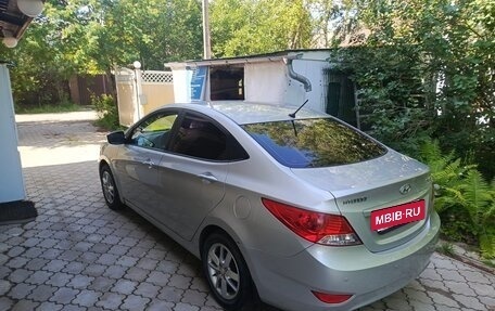Hyundai Solaris II рестайлинг, 2013 год, 700 000 рублей, 8 фотография