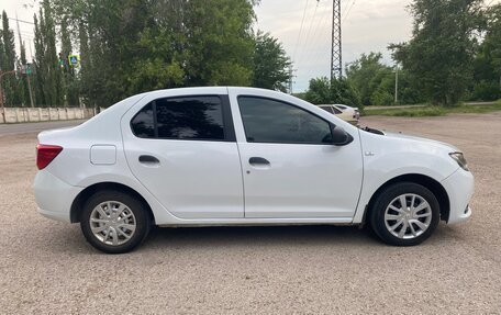 Renault Logan II, 2016 год, 400 000 рублей, 3 фотография