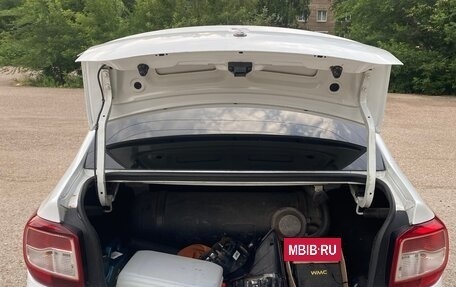 Renault Logan II, 2016 год, 400 000 рублей, 9 фотография