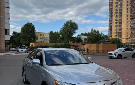 Toyota Camry, 2007 год, 900 000 рублей, 2 фотография