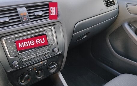 Volkswagen Jetta VI, 2014 год, 1 250 000 рублей, 14 фотография