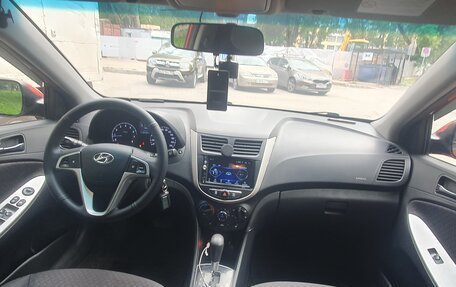 Hyundai Solaris II рестайлинг, 2011 год, 650 000 рублей, 5 фотография