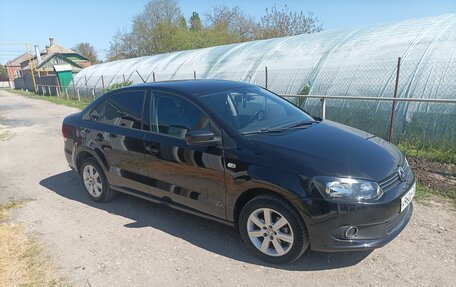 Volkswagen Polo VI (EU Market), 2013 год, 850 000 рублей, 2 фотография