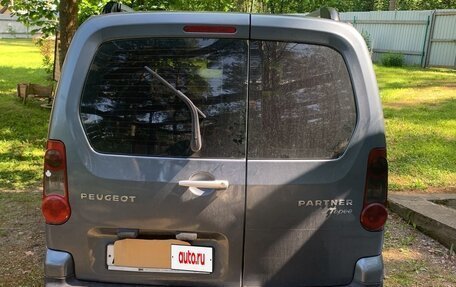 Peugeot Partner II рестайлинг 2, 2010 год, 585 000 рублей, 9 фотография