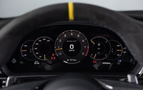 Porsche Cayenne III, 2024 год, 31 990 000 рублей, 16 фотография