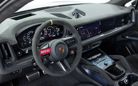 Porsche Cayenne III, 2024 год, 31 990 000 рублей, 9 фотография