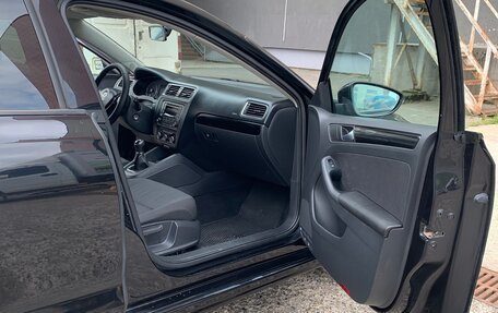 Volkswagen Jetta VI, 2013 год, 750 000 рублей, 6 фотография