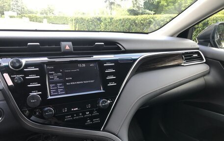 Toyota Camry, 2019 год, 2 750 000 рублей, 10 фотография
