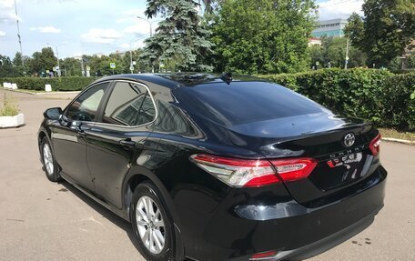 Toyota Camry, 2019 год, 2 750 000 рублей, 4 фотография