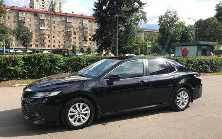 Toyota Camry, 2019 год, 2 750 000 рублей, 16 фотография