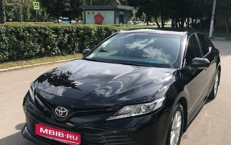 Toyota Camry, 2019 год, 2 750 000 рублей, 18 фотография