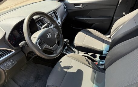 Hyundai Solaris II рестайлинг, 2018 год, 1 050 000 рублей, 7 фотография