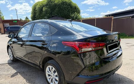 Hyundai Solaris II рестайлинг, 2018 год, 1 050 000 рублей, 4 фотография