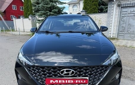Hyundai Solaris II рестайлинг, 2018 год, 1 050 000 рублей, 3 фотография
