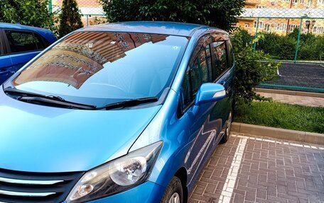 Honda Freed I, 2011 год, 1 080 000 рублей, 2 фотография