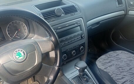 Skoda Octavia, 2011 год, 820 000 рублей, 3 фотография