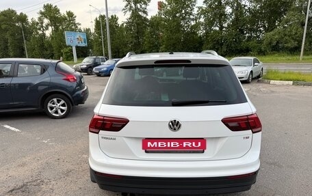 Volkswagen Tiguan II, 2017 год, 1 850 000 рублей, 3 фотография