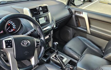 Toyota Land Cruiser Prado 150 рестайлинг 2, 2010 год, 3 100 000 рублей, 4 фотография