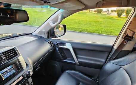 Toyota Land Cruiser Prado 150 рестайлинг 2, 2010 год, 3 100 000 рублей, 20 фотография