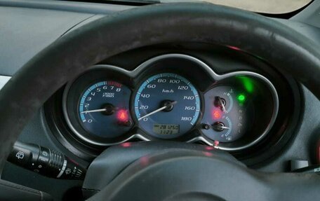 Mitsubishi Colt VI рестайлинг, 2003 год, 300 000 рублей, 9 фотография