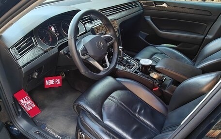 Volkswagen Passat B8 рестайлинг, 2018 год, 3 300 000 рублей, 7 фотография