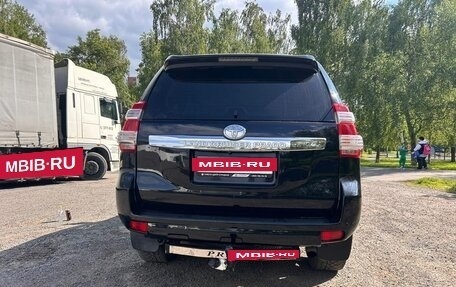 Toyota Land Cruiser Prado 150 рестайлинг 2, 2014 год, 3 000 000 рублей, 6 фотография