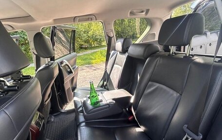 Toyota Land Cruiser Prado 150 рестайлинг 2, 2014 год, 3 000 000 рублей, 19 фотография