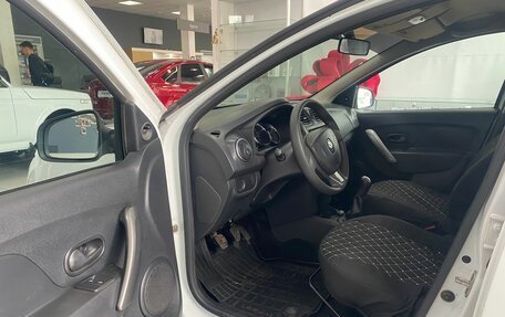 Renault Logan II, 2018 год, 540 000 рублей, 8 фотография