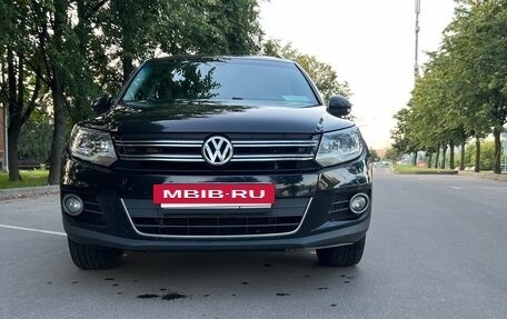 Volkswagen Tiguan I, 2011 год, 1 720 000 рублей, 2 фотография