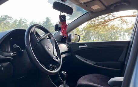 Hyundai Solaris II рестайлинг, 2011 год, 650 000 рублей, 6 фотография