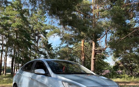 Hyundai Solaris II рестайлинг, 2011 год, 650 000 рублей, 2 фотография