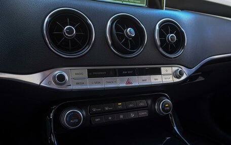KIA Stinger I, 2018 год, 2 220 000 рублей, 14 фотография