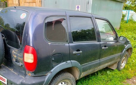 Chevrolet Niva I рестайлинг, 2004 год, 208 800 рублей, 4 фотография