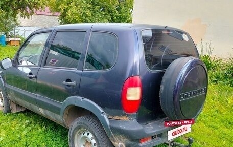 Chevrolet Niva I рестайлинг, 2004 год, 208 800 рублей, 2 фотография