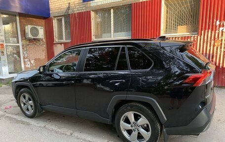 Toyota RAV4, 2021 год, 3 170 000 рублей, 2 фотография