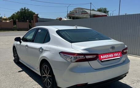 Toyota Camry, 2022 год, 3 890 000 рублей, 3 фотография