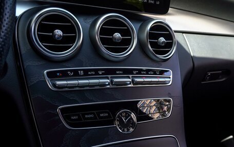 Mercedes-Benz C-Класс, 2018 год, 3 350 000 рублей, 13 фотография