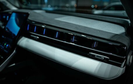 Geely Atlas, 2024 год, 19 фотография